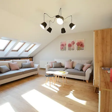 Morski2-100m Od Plazy * Kolberg